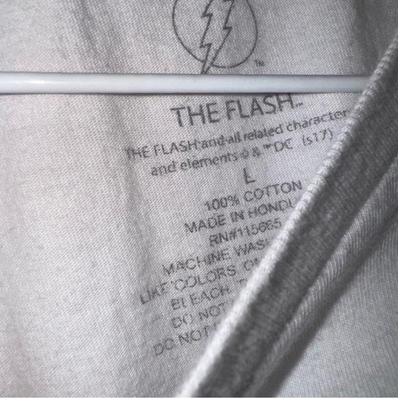 The Flash DC comics shirt - Picture 3 of 4